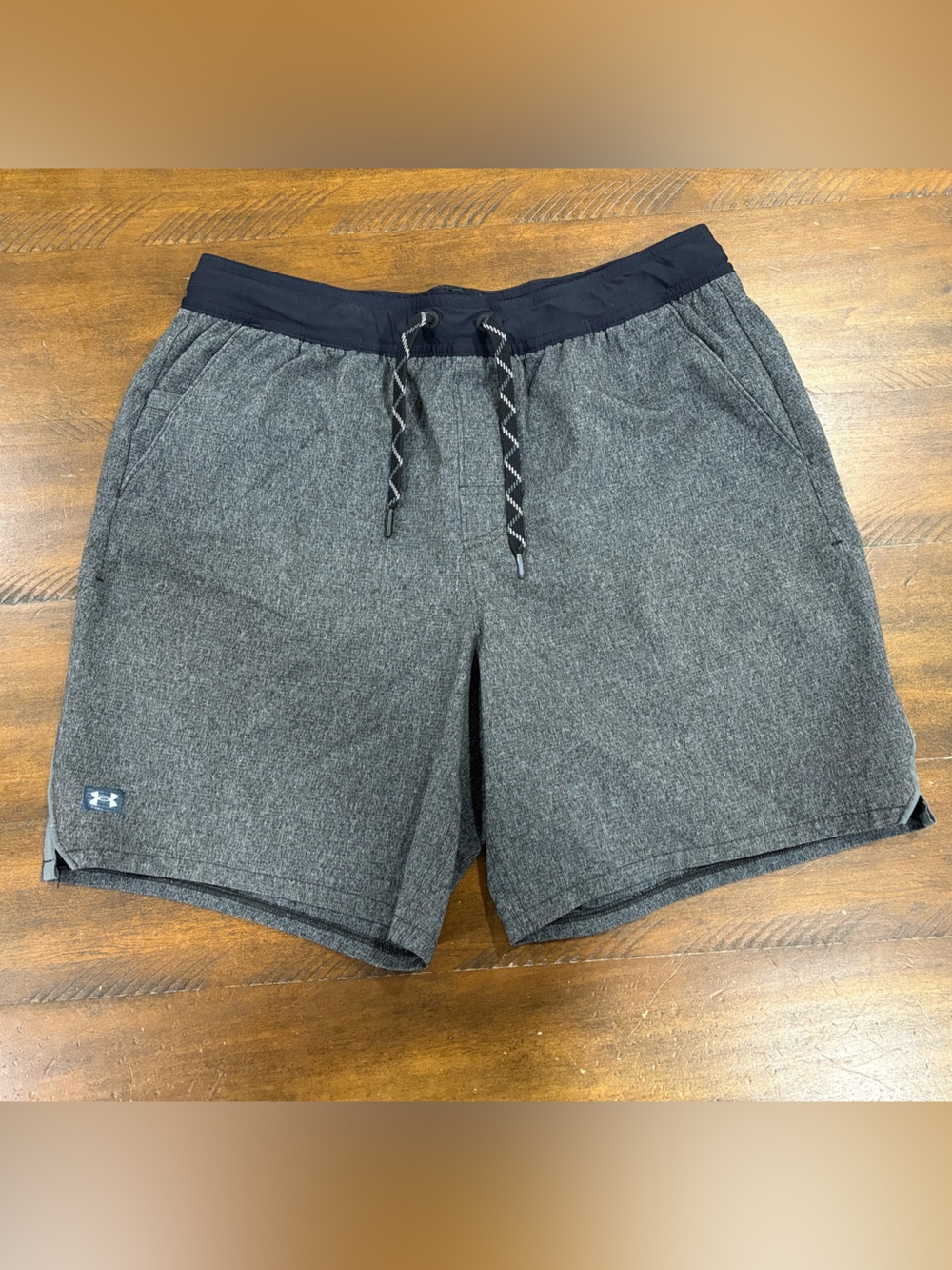 Under Armour Men’s Short - Size Medium